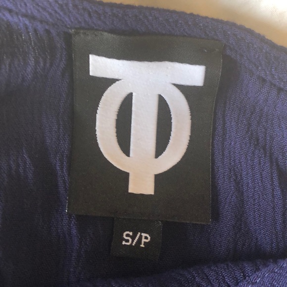 Navy romper - Picture 3 of 3